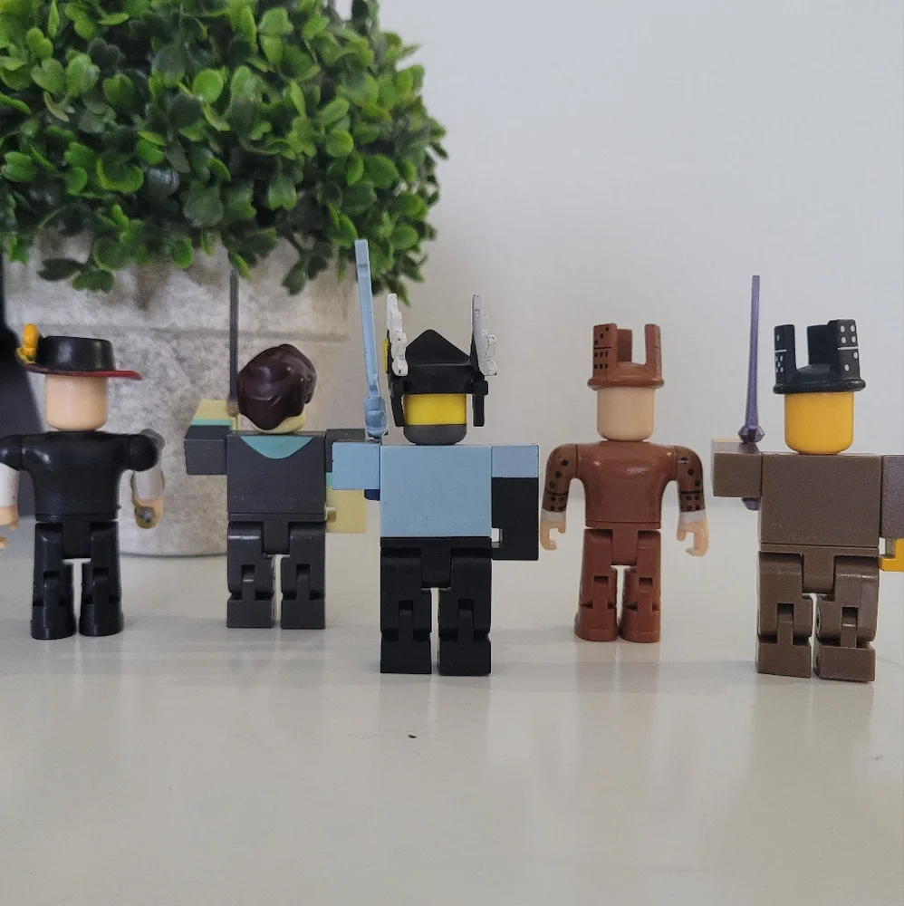 Action Figures Set - Multicolor
